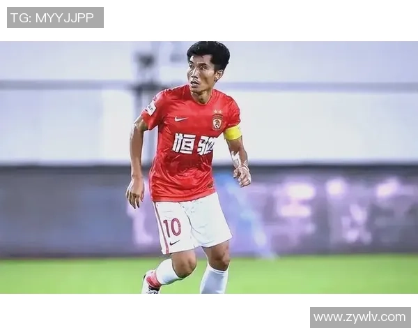 中国足球明星的辉煌历程与成就解析