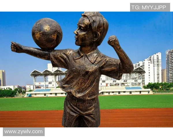 公园足球明星雕塑作品展现运动精神与艺术魅力的完美结合 公园足球明星雕塑作品展现运动精神与艺术魅力的完美结合