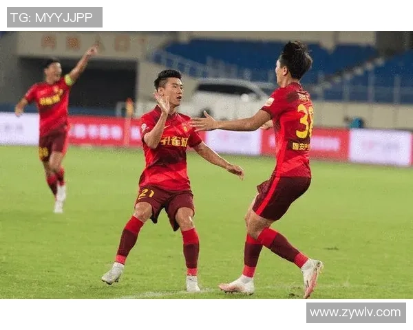 深圳足球队以62分领跑全国锦标赛积分榜展现强劲实力